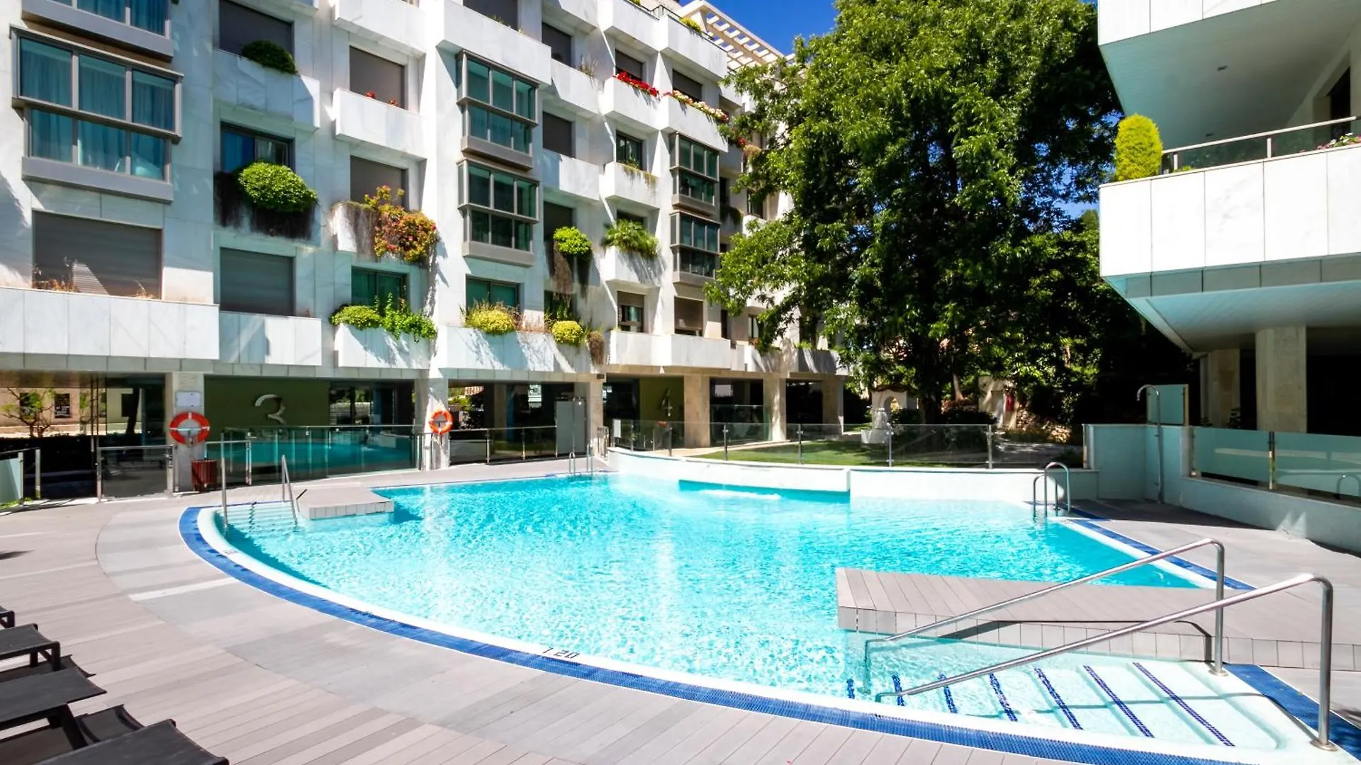 Apartment Marbella Banus Suites - Golden Mile Jardines Del Principe 1