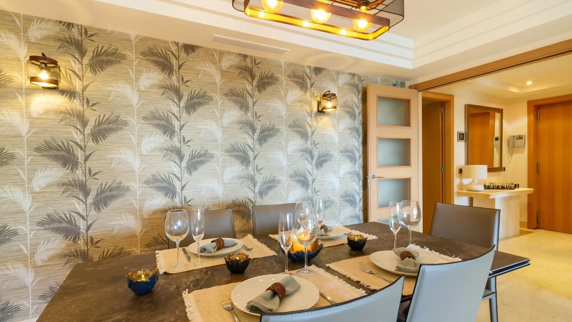 Marbella Banus Suites - Golden Mile Jardines Del Principe 1 0*,