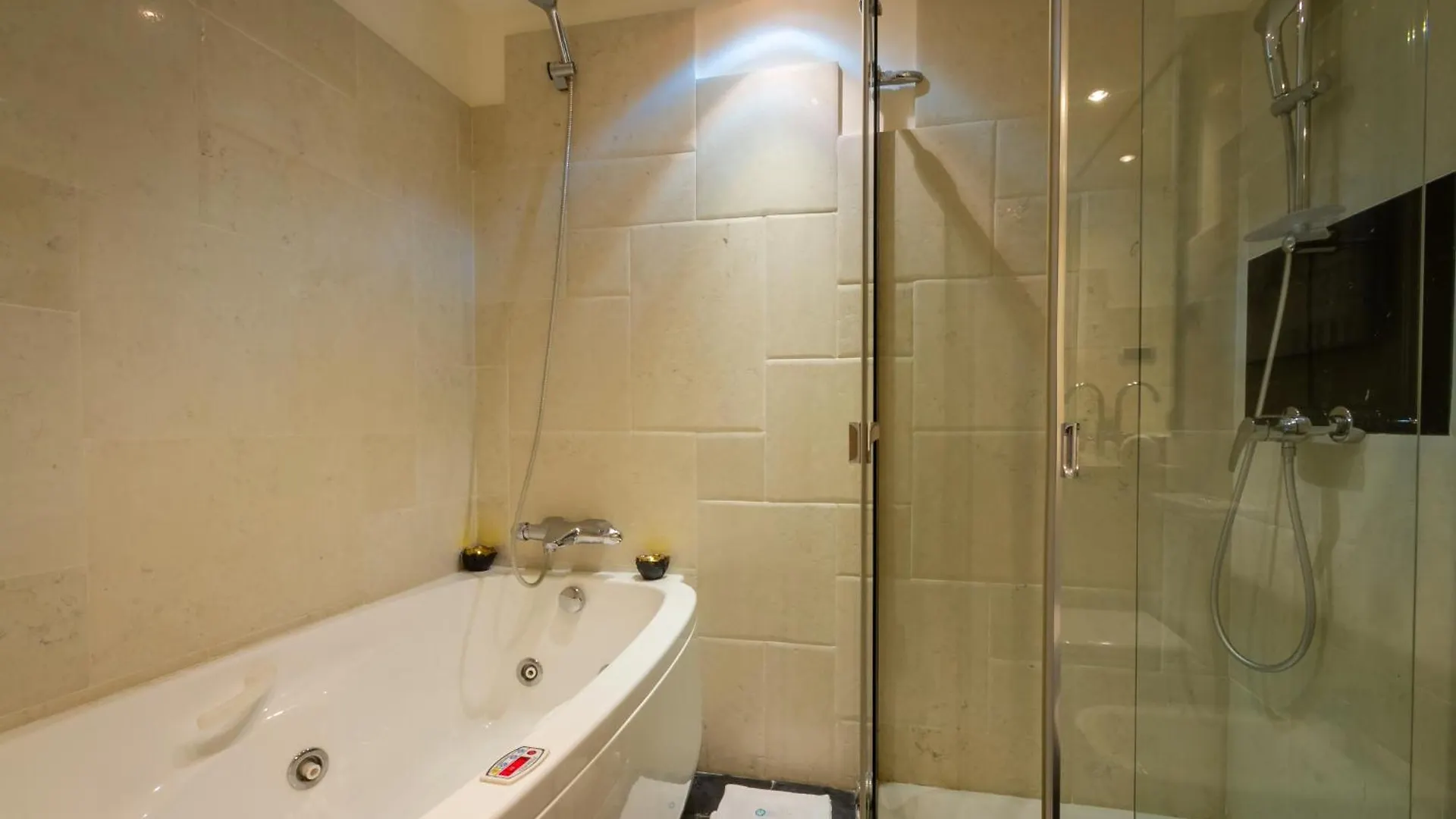 Marbella Banus Suites - Golden Mile Jardines Del Principe 1