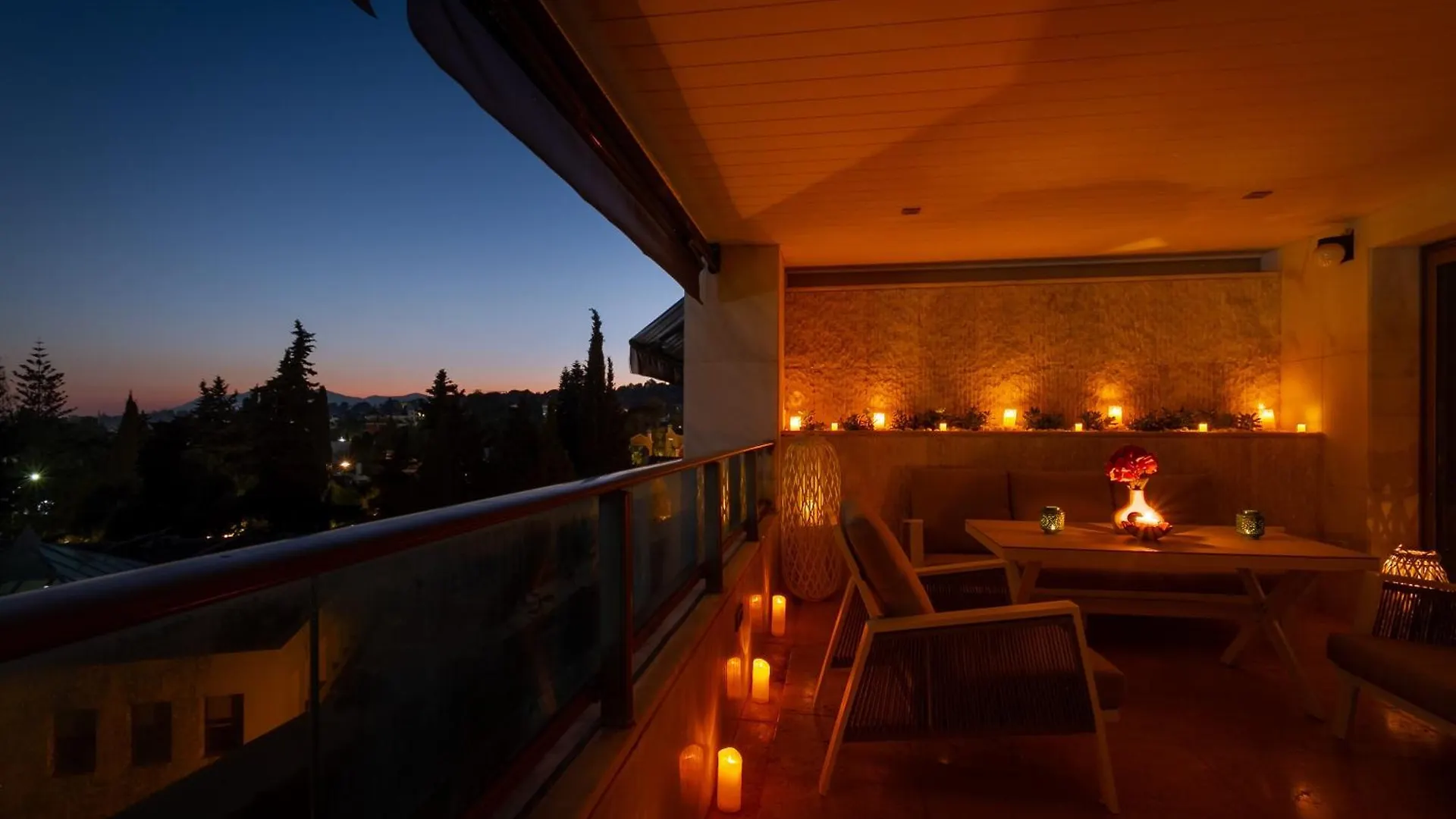 Marbella Banus Suites - Golden Mile Jardines Del Principe 1 0*,  Spain